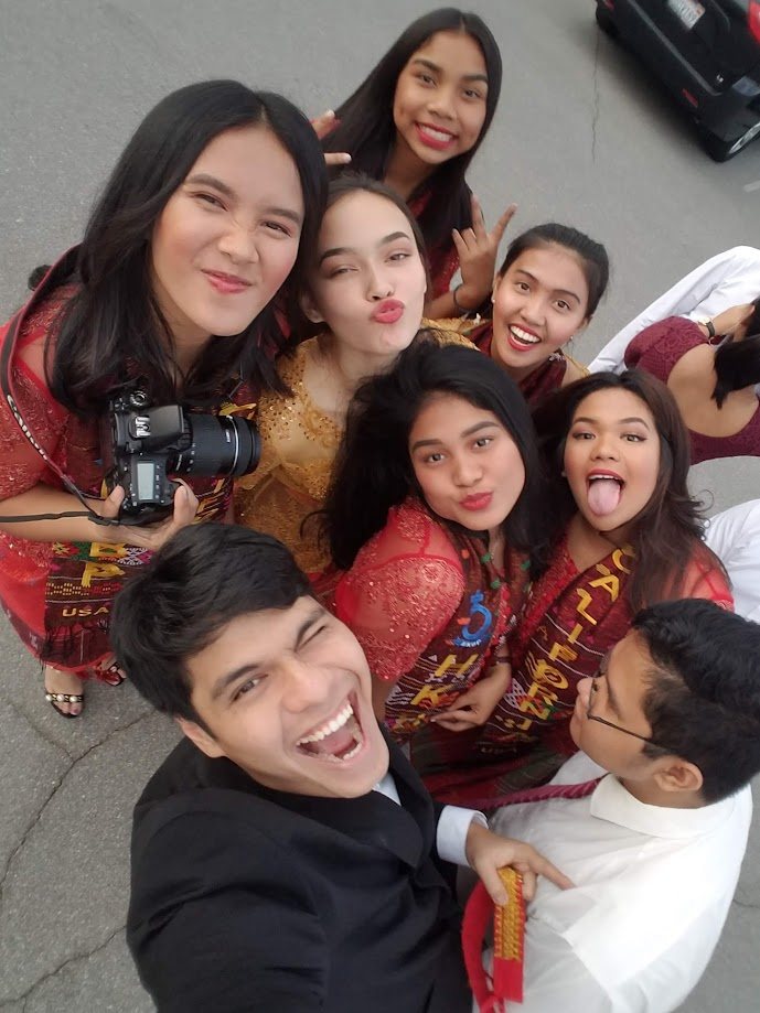 Group photo in traditional Indonesian dress at a church celebration